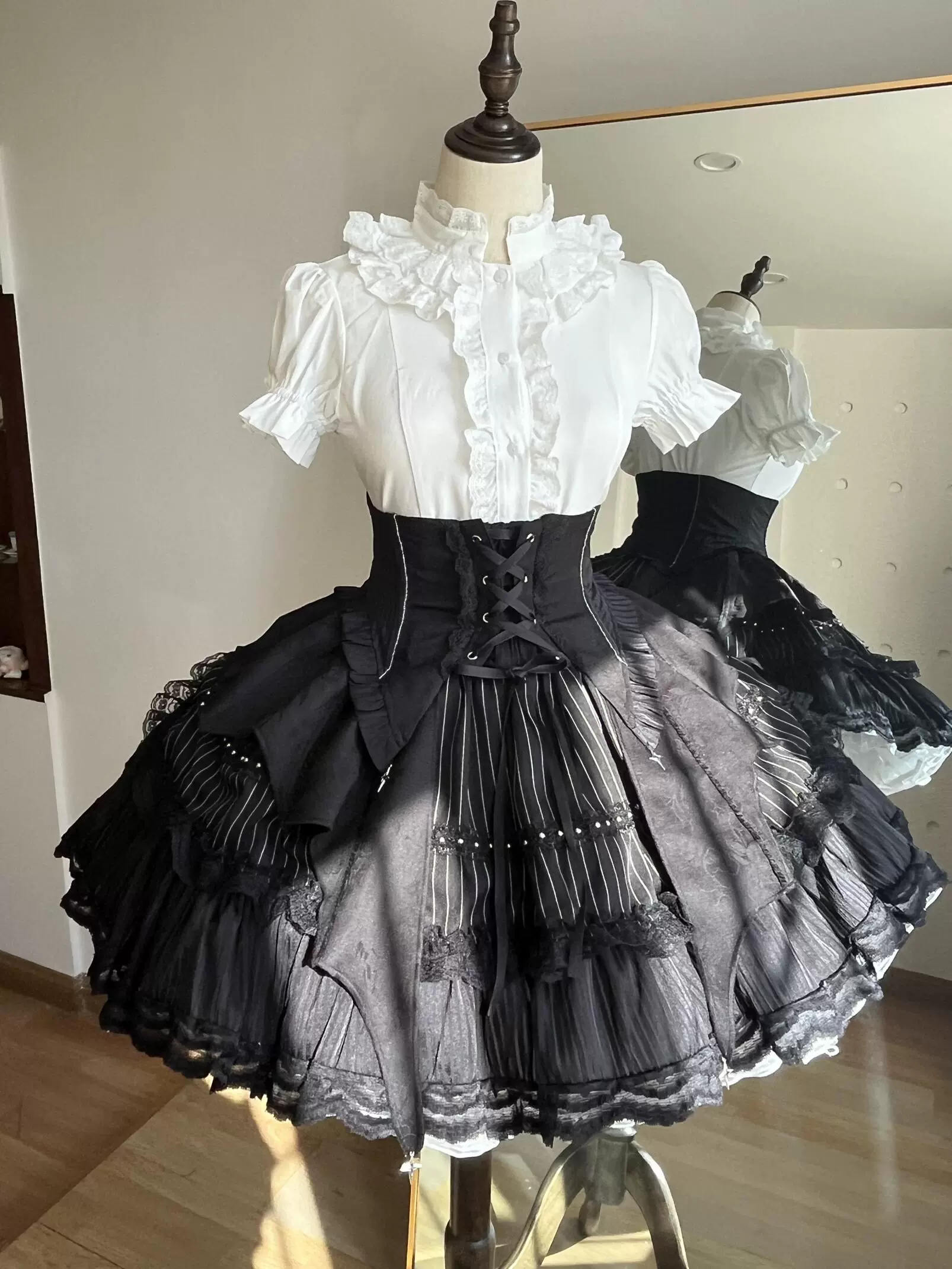 Trace Bone - Black Gothic Lolita SK & Waist Cincher - Image 2