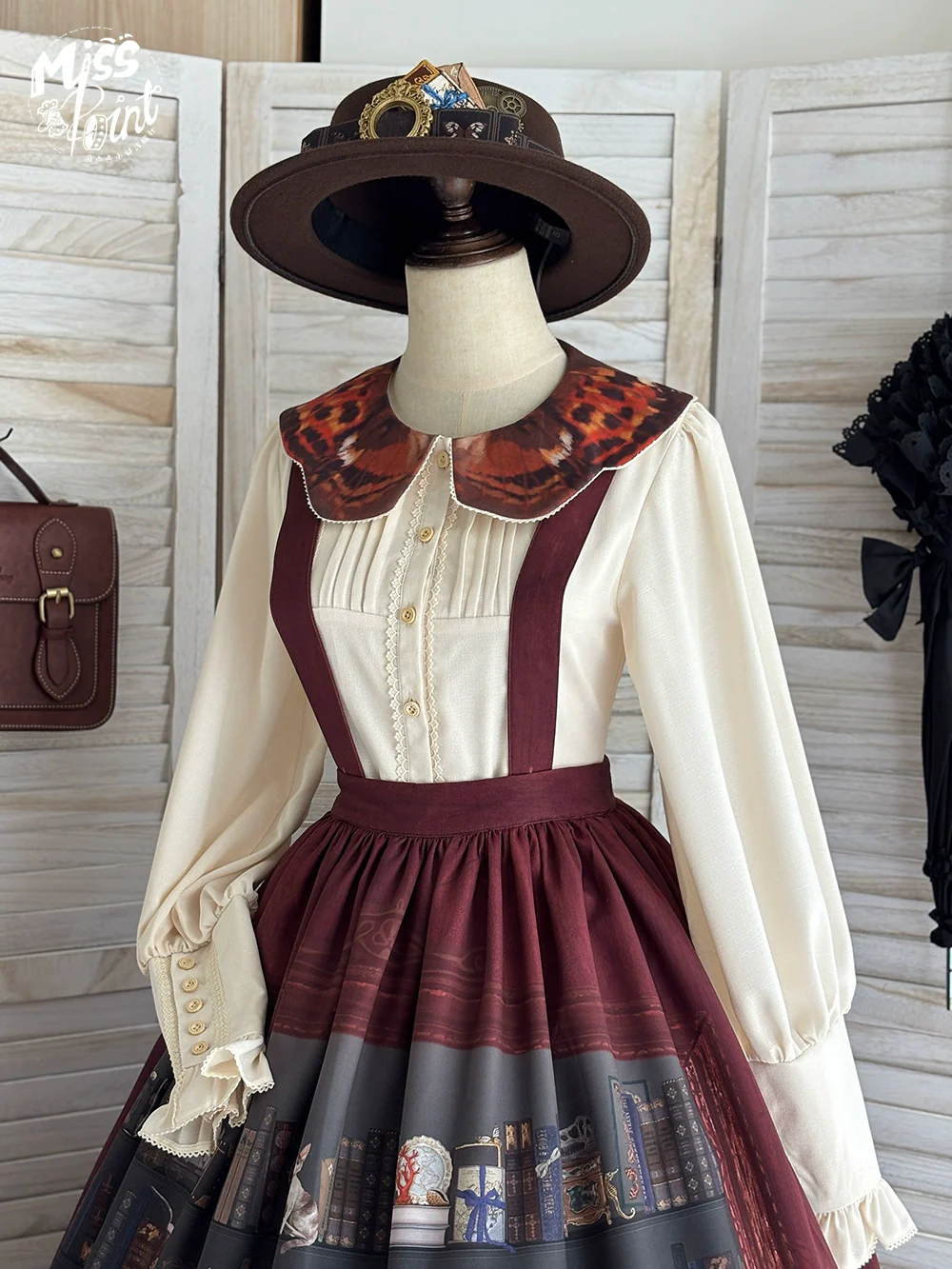 German Bookshelf - Classic Lolita Blouse, Butterfly-Shaped Collar - Image 5