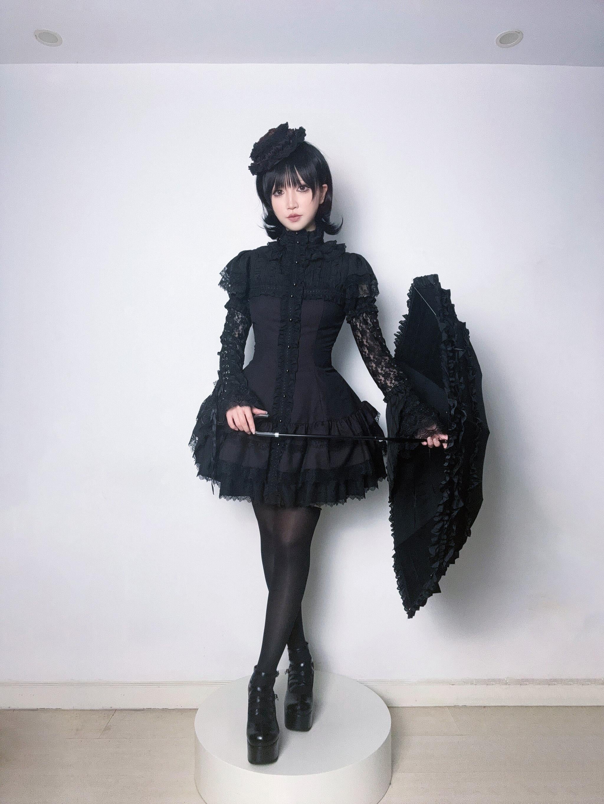 Classic Lolita Foldable Sunscreen Parasol with Ruffles - Image 17