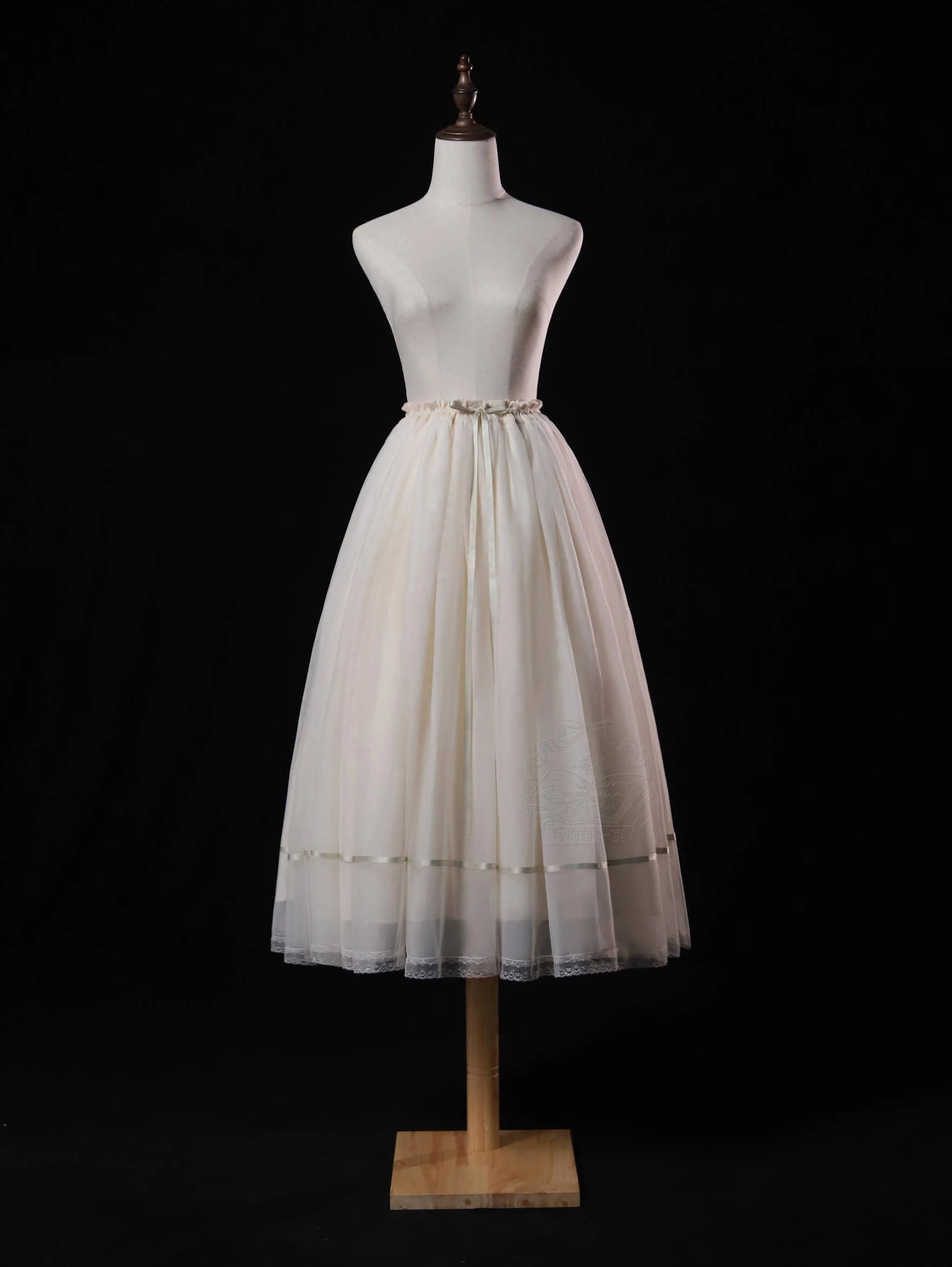 Moonlight Ode - Classic Lolita Lace Halter-neck Blouse & Tulle Skirt Set - Image 40