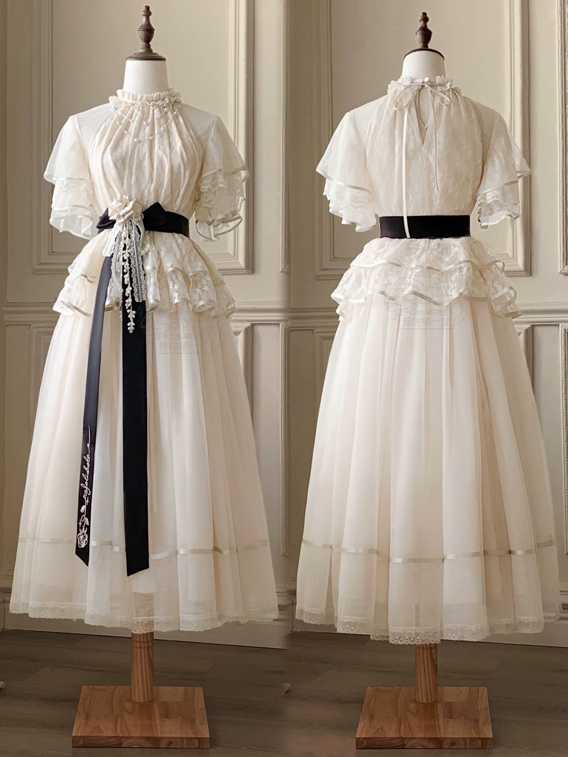 Moonlight Ode - Classic Lolita Lace Halter-neck Blouse & Tulle Skirt Set - Image 5