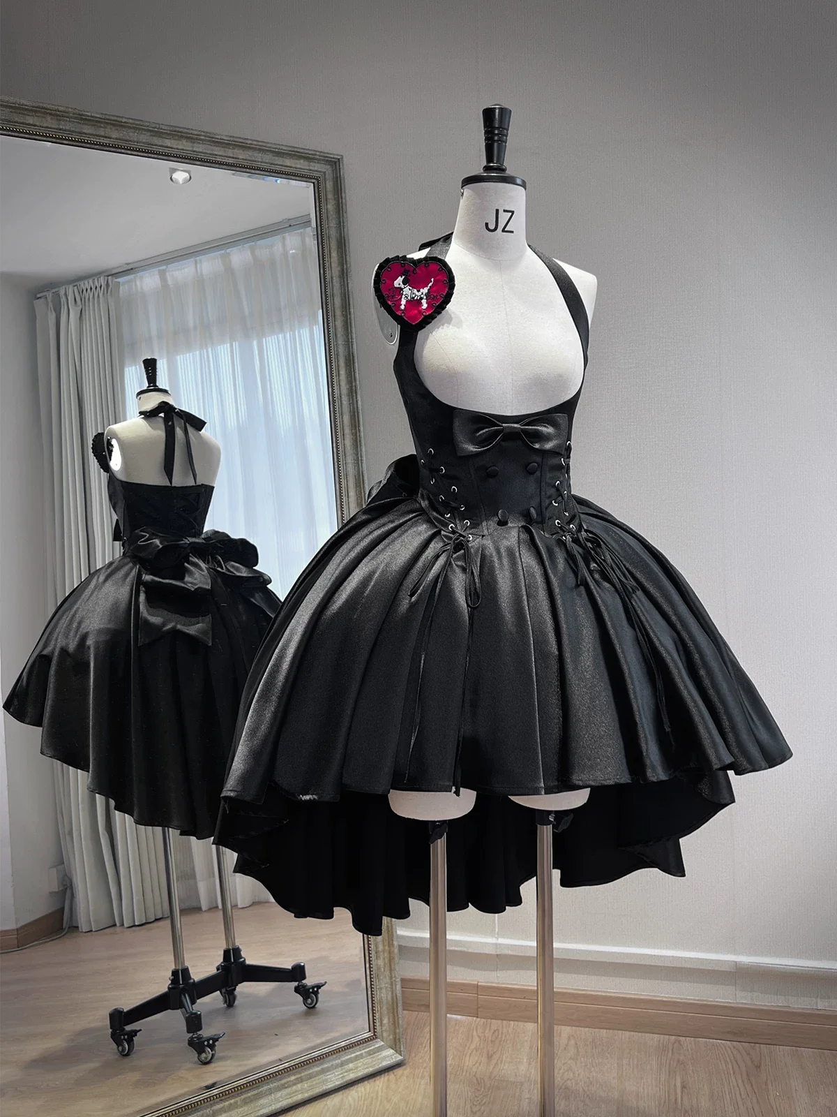 Dalmatian - Gothic Lolita Bust-supporting JSK Dress, High-low Hem - Image 8