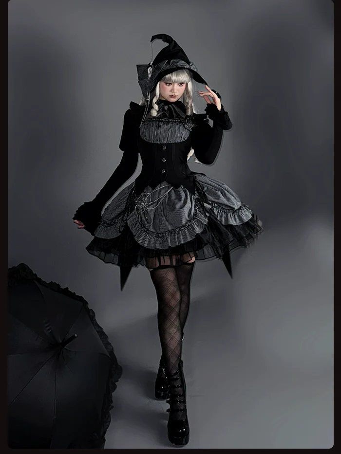 Alice Girl - Lolita Potion - Gothic Lolita Cuffs and Embroidered Badge - Image 15