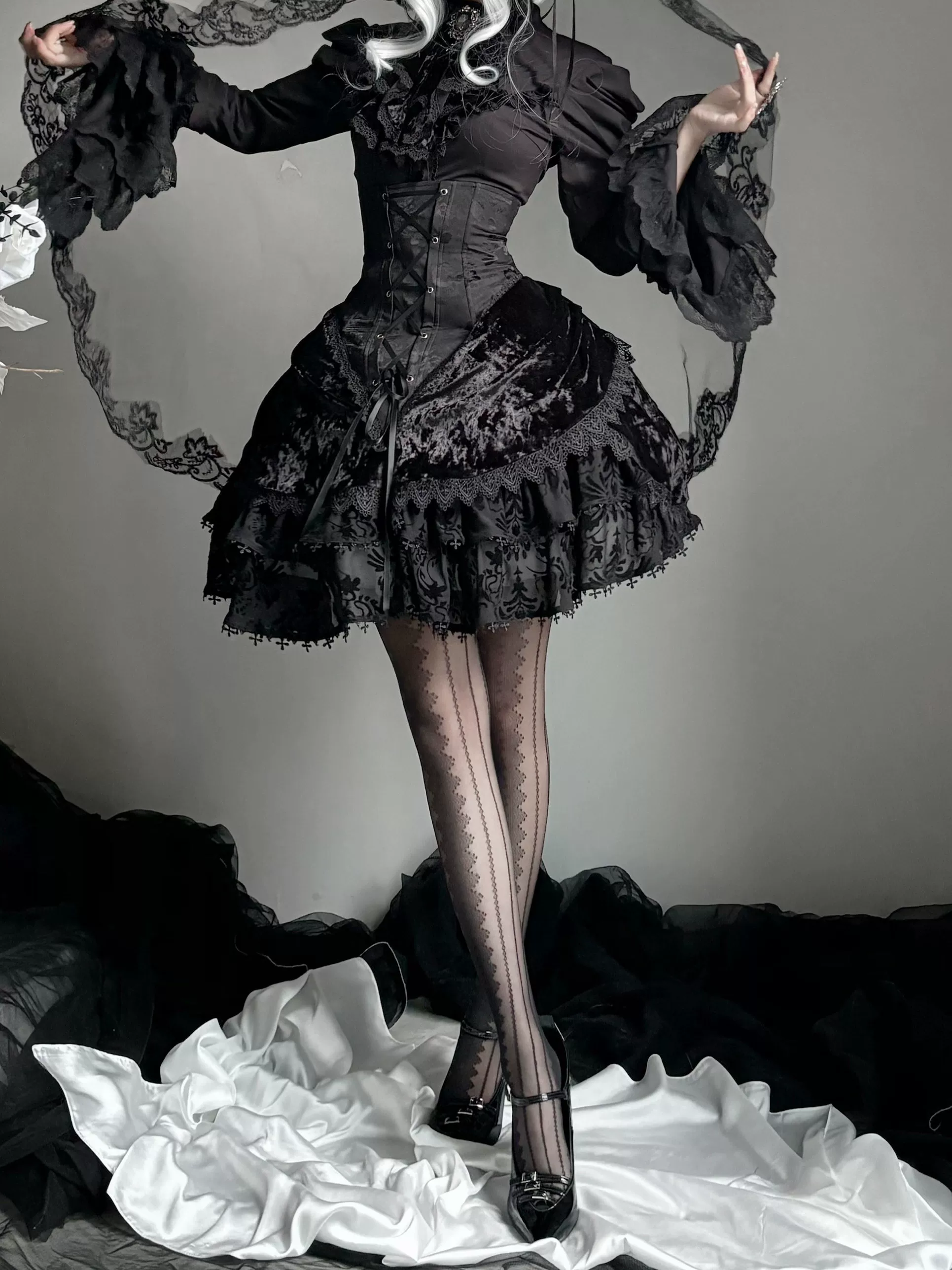 Twilight Hour - Gothic Lolita Hime-sleeve Blouse & Corset Skirt Set - Image 57