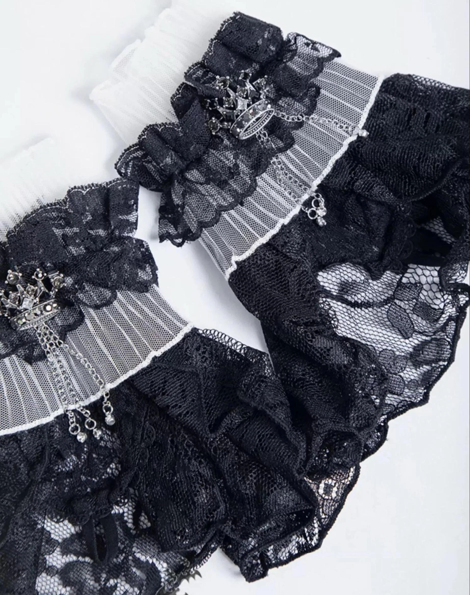 Gothic Lolita Lace Cuffs, Crown Decoration - Image 10
