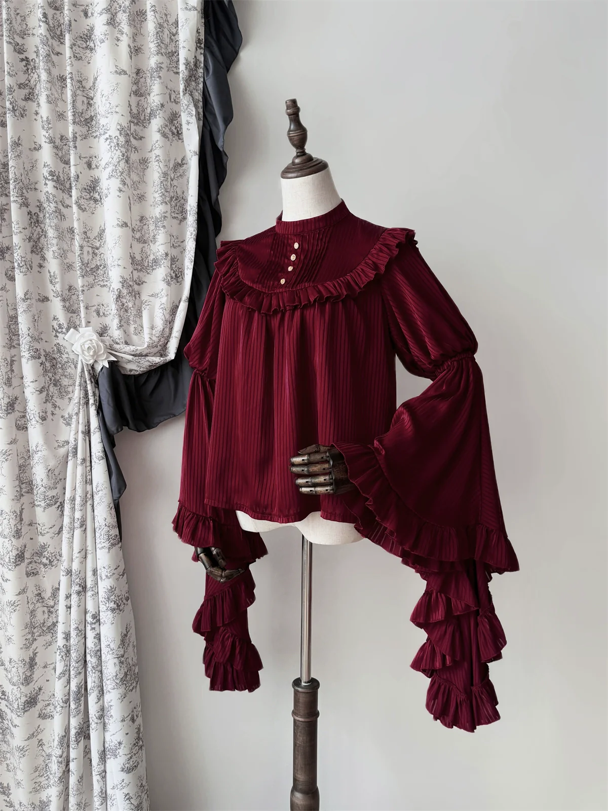 Muppet Mind Ben - Dreaming - Gothic Lolita Princess Sleeves Blouse Striped Printing - Image 11