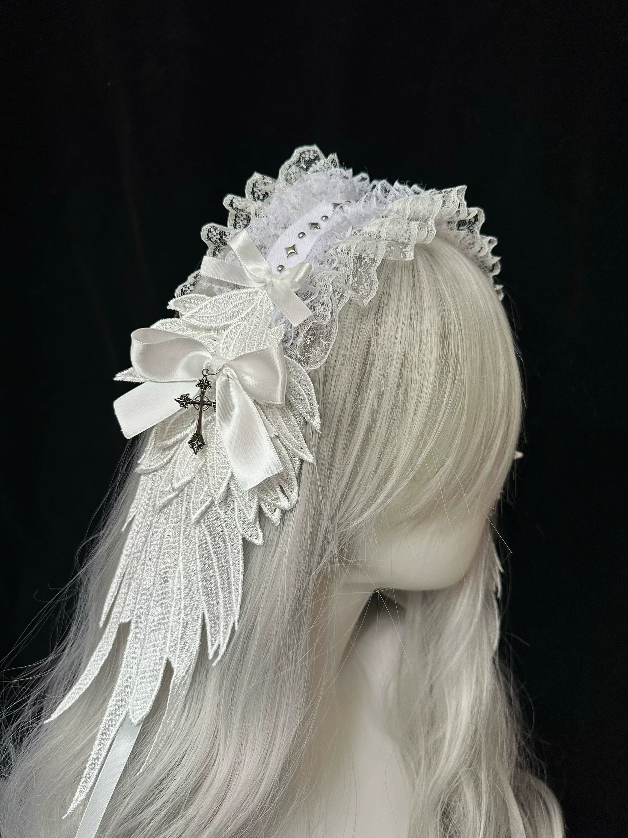 Lace Gothic Lolita Hairband, Feather Decoration - Image 3
