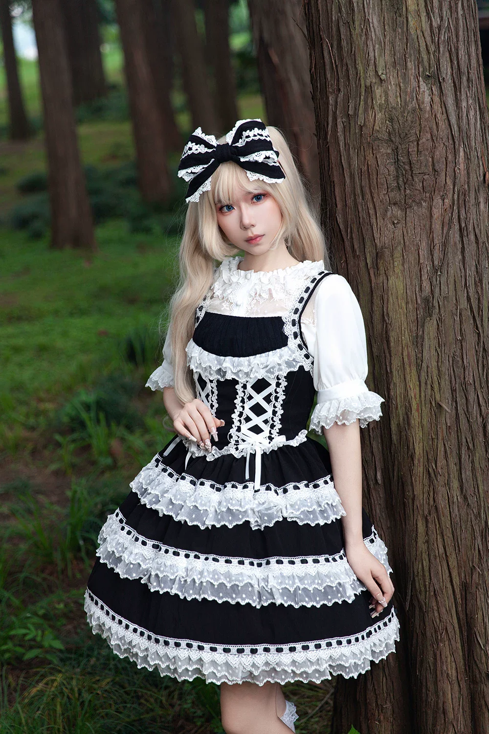 Mirror Doll - Old School Lolita Tiered Hem JSK with Polka Dot Lace - Image 6