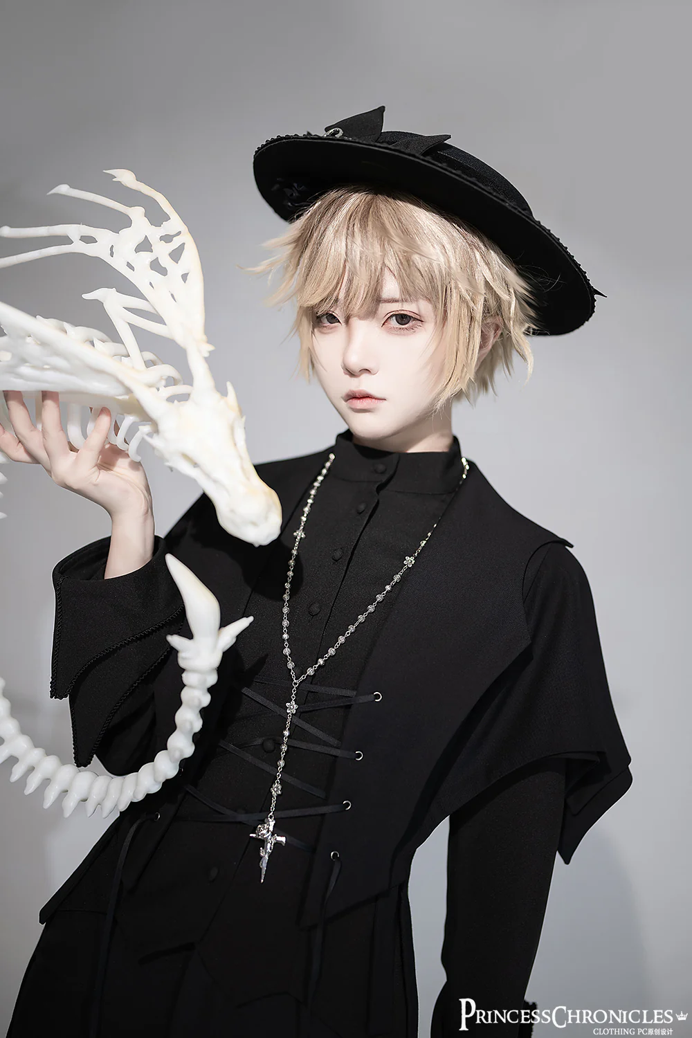 Yan Ye - Ouji Lolita Black Shirt, Irregular Hem - Image 12