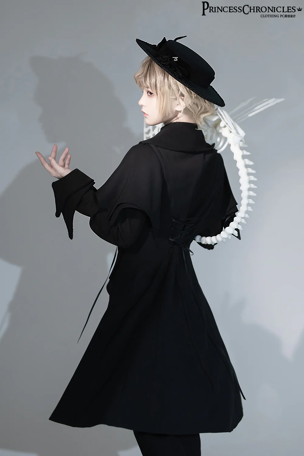 Yan Ye - Ouji Lolita Black Shirt, Irregular Hem - Image 13