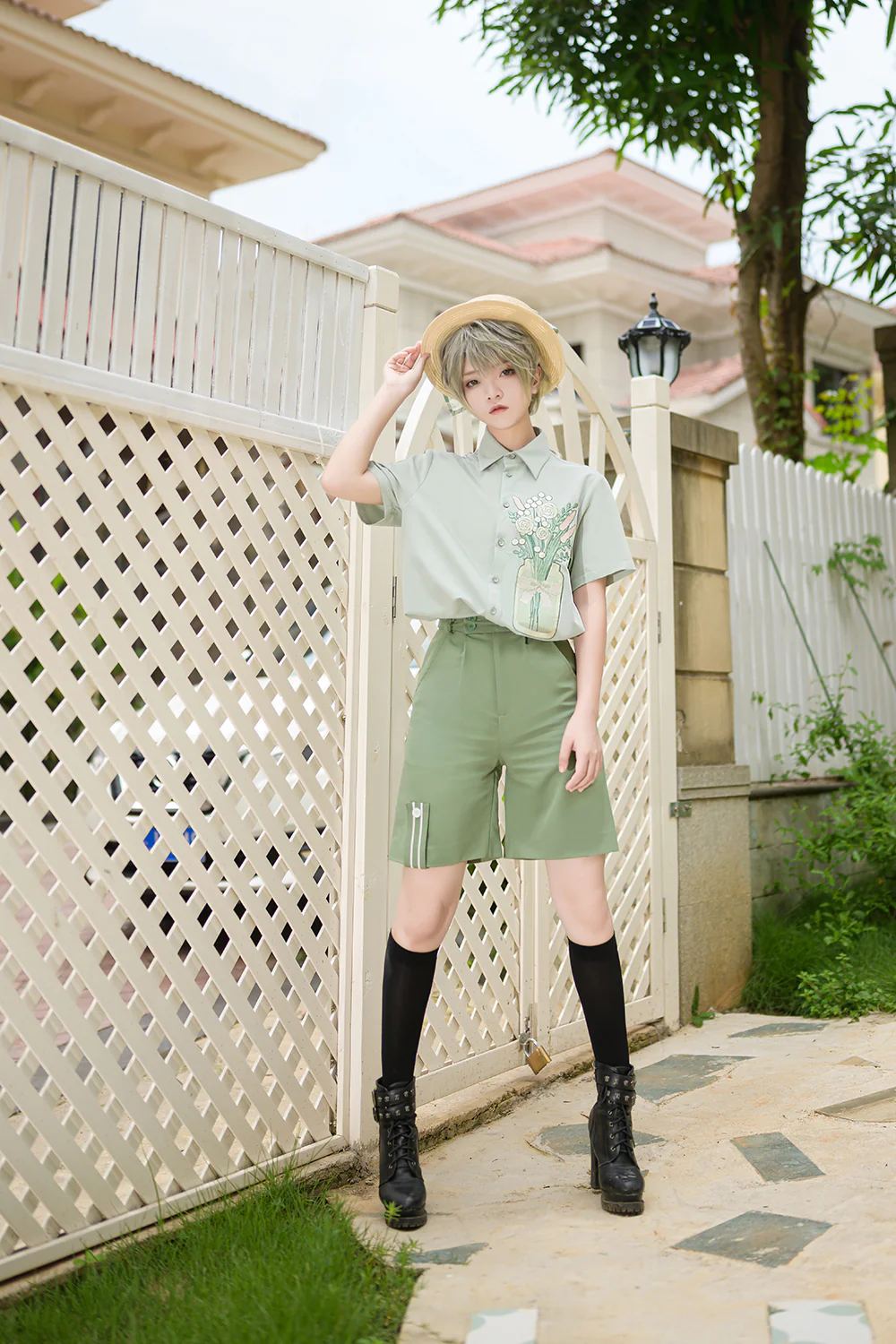 Limited Flowering Time - Retro Green Flower Embroidery Shirt - Image 14
