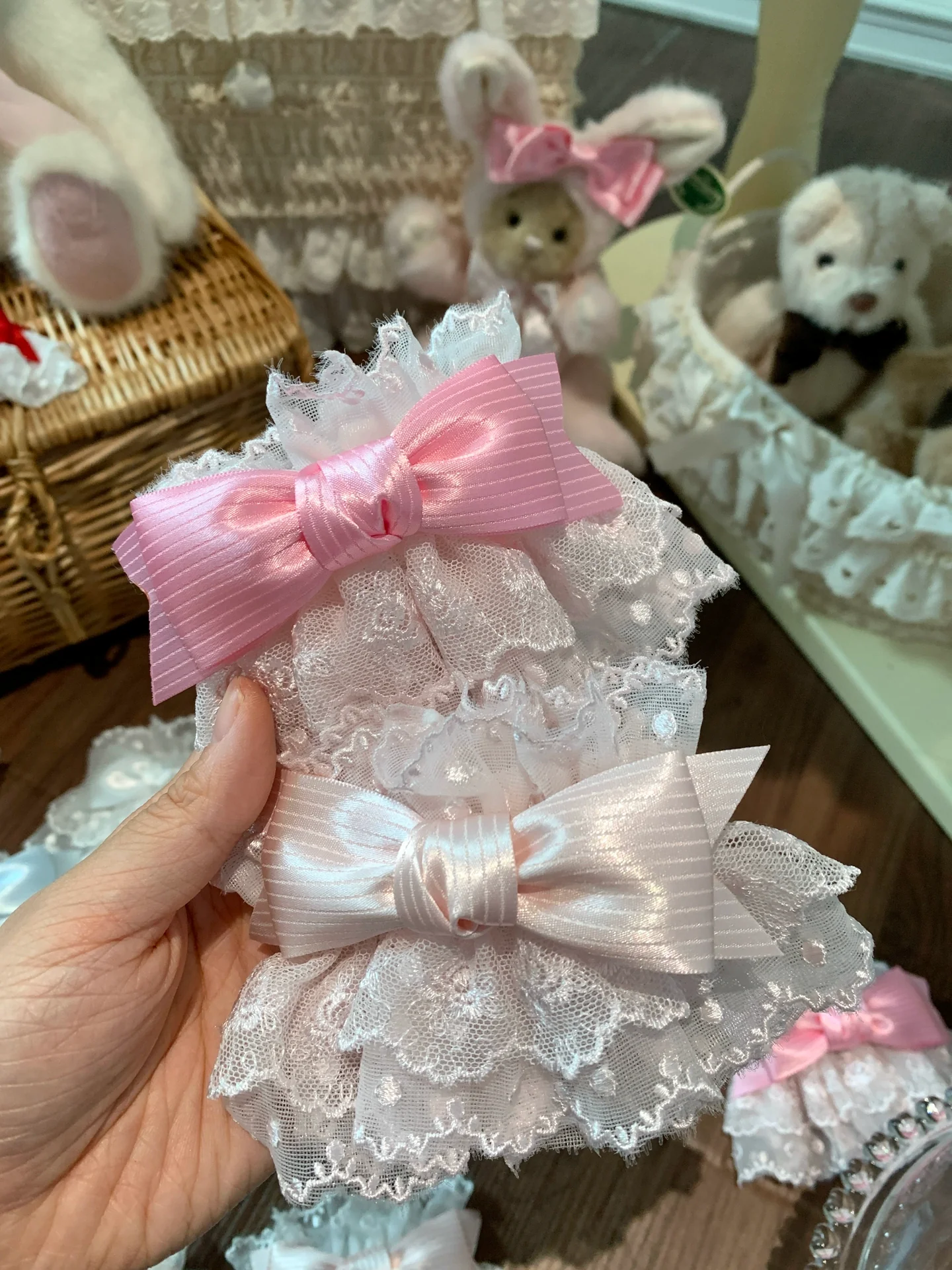 Roji Roji - Sweet Lolita Lace Bow Cuffs, Elastic Wrist - Image 2