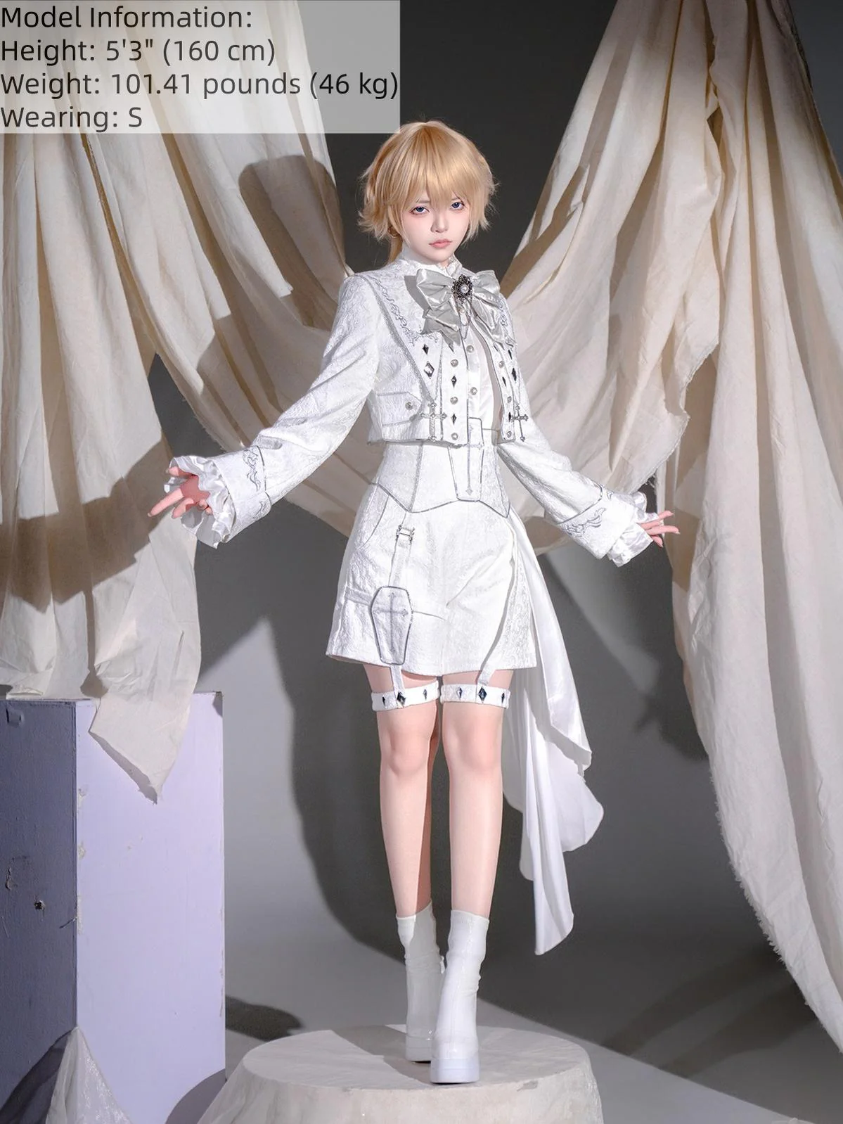 Silver Covenant - White Ouji Lolita Embroidery Coat and Shorts Set with Cross - Image 5
